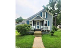 8 E Mcgregor Street, Algona, IA 50511