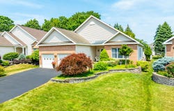 27 Cheshire Way, Colonie, NY 12211