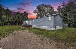 10694 Freeman Road, Mesick, MI 49668