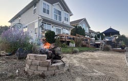 68695 Oak Spring Road, Edwardsburg, MI 49112