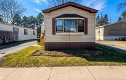 48609 Pineview, Shelby, MI 48317
