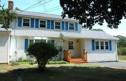 10 South Road, Londonderry, NH 03053