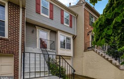 45610 WHITCOMB Square, STERLING, VA 20166