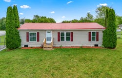 804 Clarendon Rd Road, Quincy, MI 49082