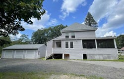 334-336 Main St, Sandown, NH 03873