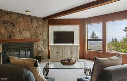 445 Summitview Lane, Gleneden Beach, OR 97388