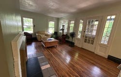 13067 Cedar Road, Cleveland Heights, OH 44118