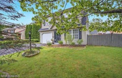 15 Gordon Court, Rensselaer, NY 12144