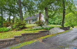 17 Hunters Path, Clinton, CT 06413