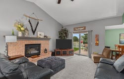 W6718 SCHOOL Road, GREENVILLE, WI 54942