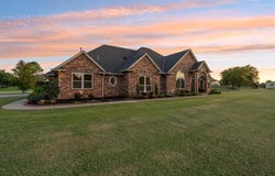 1313 Locust Grove Run, Piedmont, OK 73078