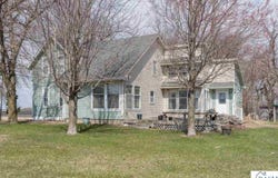 5822 500th Ave, Bricelyn, MN 56014