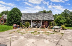 4973 W Broad, Sugar Hill, GA 30518