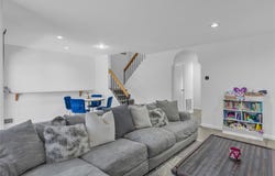14 Victorian Court, Huntington, NY 11743
