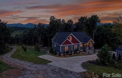 72 Jacks Paw Lane, Hendersonville, NC 28792