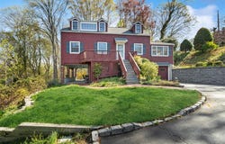 15 Wainscott Lane, East Setauket, NY 11733