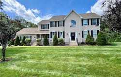 35 East Lantern Road, Smithfield, RI 02917