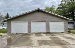1312 2nd Ave S, Clear Lake, IA 50428