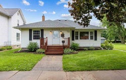 306 Mulberry St, Tipton, IA 52772