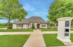 2412 Versailles Drive, Heath, TX 75032