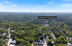 15 White Street, Eureka Springs, AR 72632