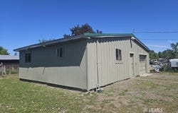 1162 S H, Lakeview, OR 97630