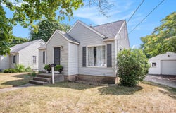 3132 Woodward Avenue SW, Wyoming, MI 49509