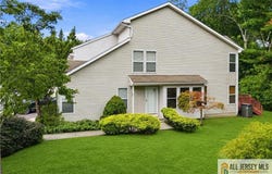 24 Parkside Drive, Jamesburg, NJ 08831