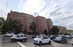 241-20 Northern Blvd, Douglaston, NY 11362