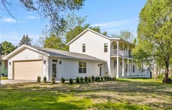305 1st Street NE, Morristown, MN 55052