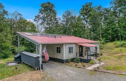 397 HAPPY VALLEY LANE, BERKELEY SPRINGS, WV 25411