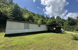 1850 Barnes Mountain Road, Irvine, KY 40336