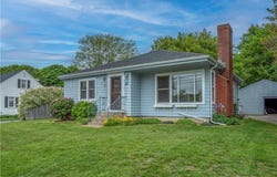 14 Dexter Street, Newport, RI 02840