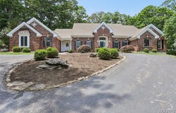 805 Stone Bridge Springs Drive, Wildwood, MO 63005