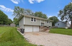 16105 Richmond Avenue, Belton, MO 64012
