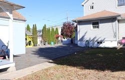 100 Parkview Ave, Elmwood Park Boro, NJ 07407-1826