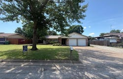 1902 SE 9th Street, Mineral Wells, TX 76067