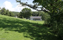 17977 Overlook Dr Drive, Abingdon, VA 24210