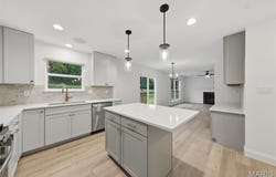 8 Shady Elm Court, St Charles, MO 63301