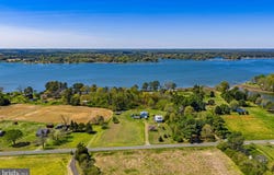 4809 COLES POINT Road, HAGUE, VA 22469