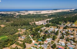 S 3RD St, Lakeside, OR 97449