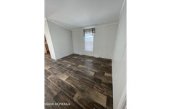 30 Pine Creek Village, Hazlet, NJ 07730