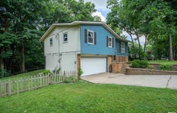 5815 N MAR VISTA Drive, Peoria, IL 61614
