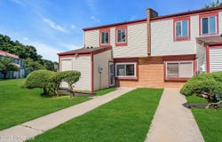 10 Foxwood Court, Brick, NJ 08724