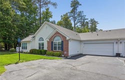 122 Garman Loop, Yorktown, VA 23690