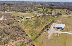 1641 E Henderson Street, Cleburne, TX 76031