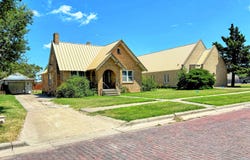 609 S Grinnell Street, Perryton, TX 79070