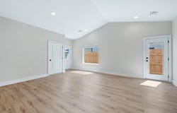 495 E Harper St, Valley Center, KS 67147-8948