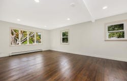 4 Sutton Court, West Islip, NY 11795
