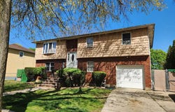 35 Mulford Place, Hempstead, NY 11550